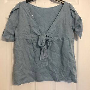 ❌SOLD❌ Blue tie-front top